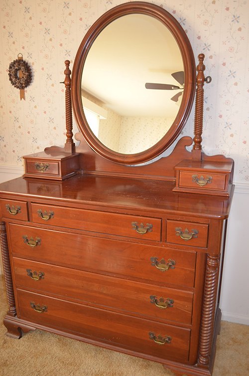 Property photo 34 - Antiques, Jewelry, Coins, Collectibles and Much More! - Personal Property Auction